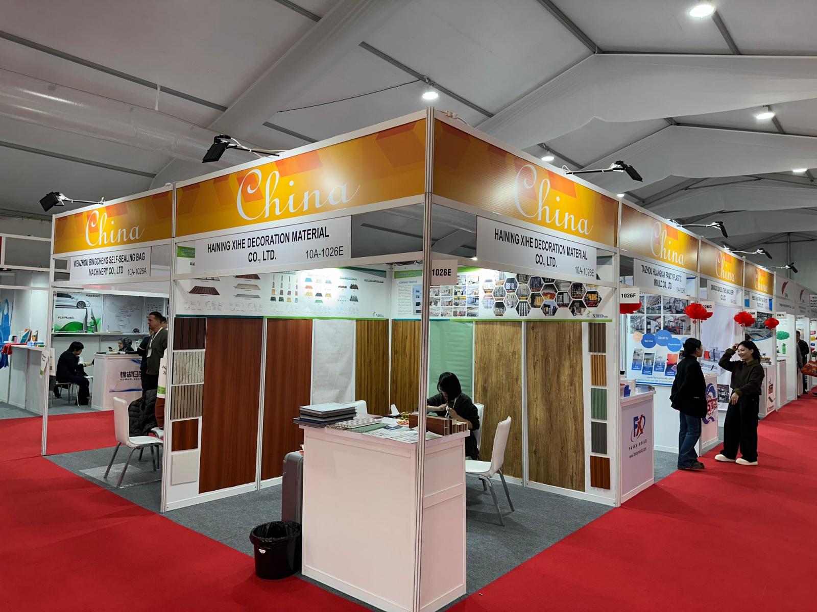 Premium 250–300 cm Ülke Pavyonları