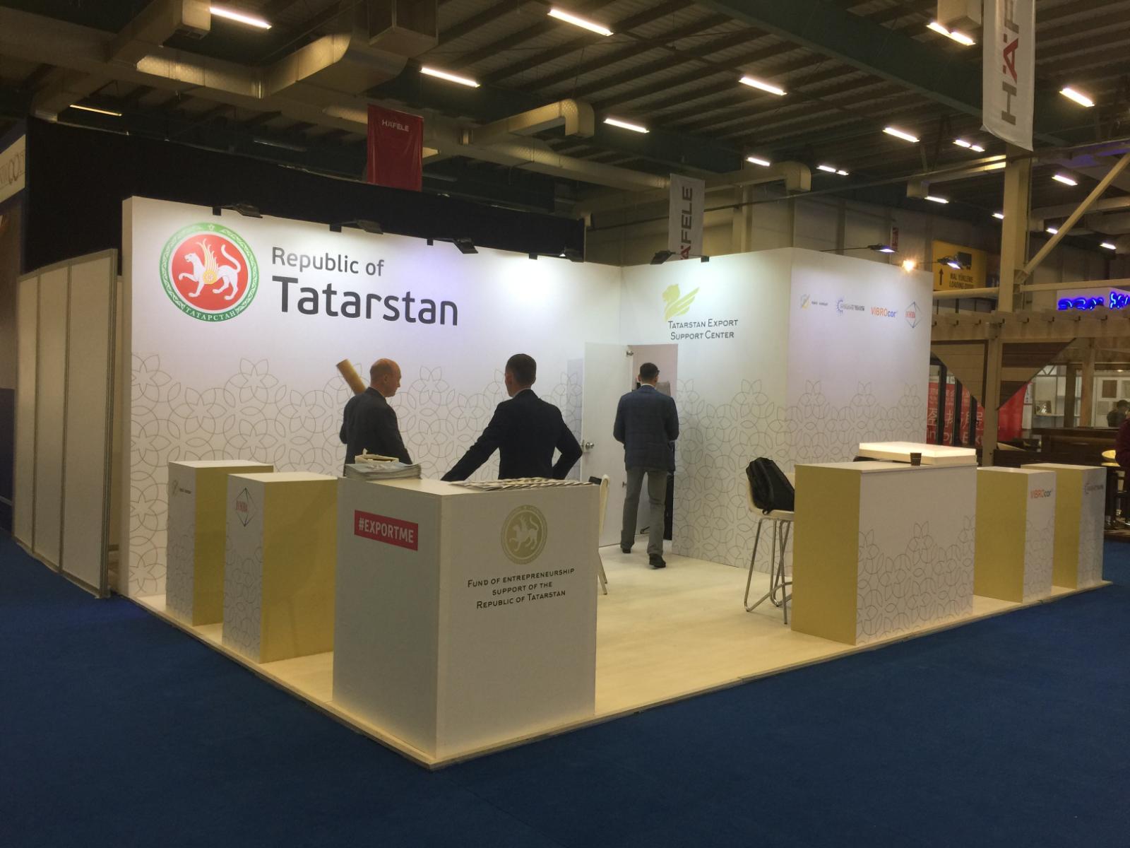 Özel Tasarım Üç Tarafı Açık Stantlar