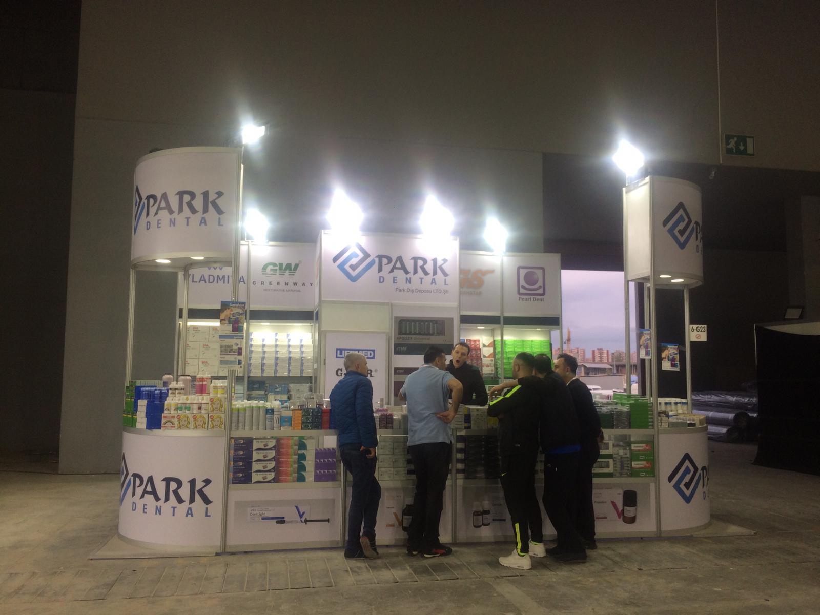 Octanorm Üç Tarafı Açık Standlar