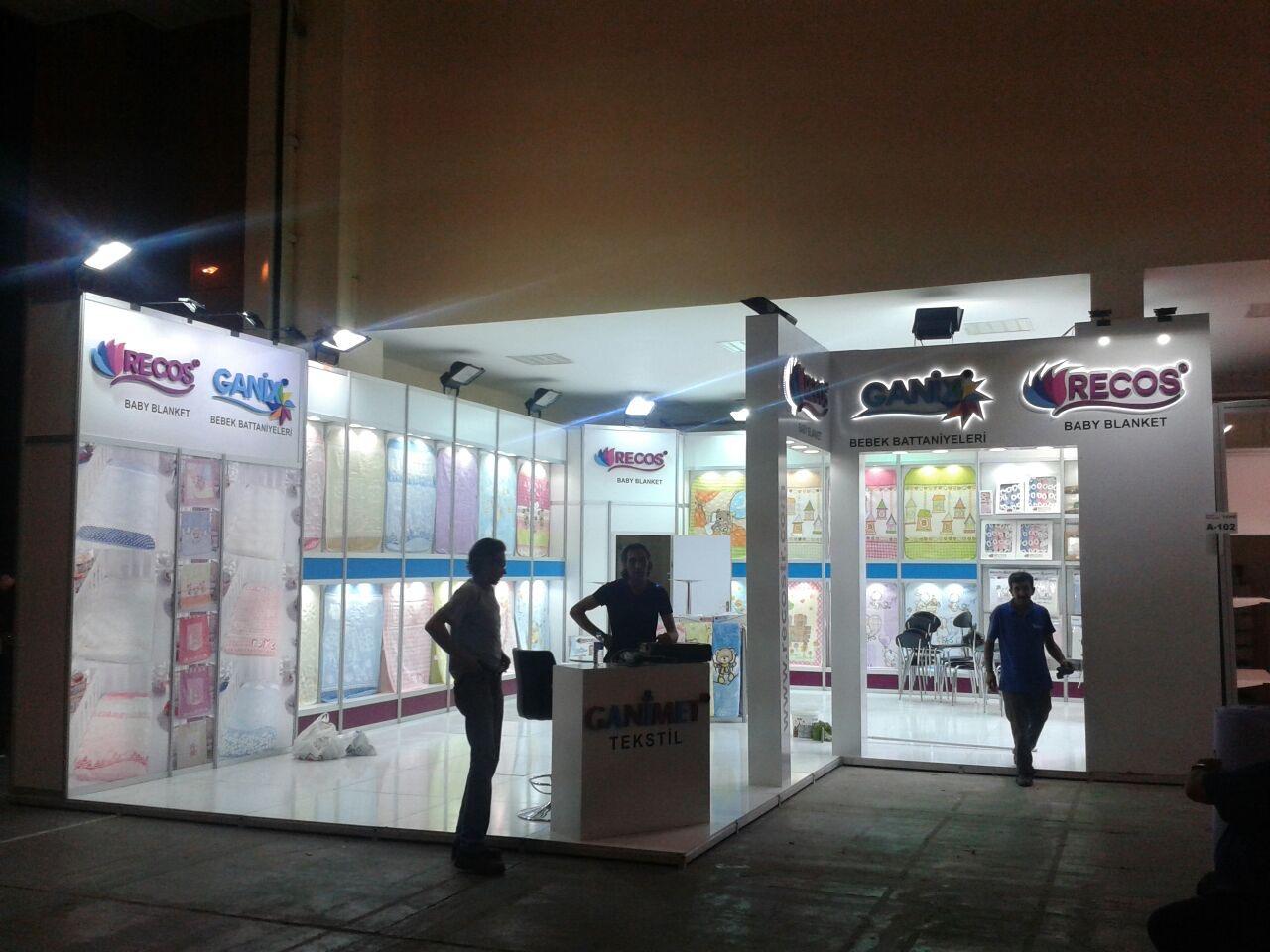 OCTANORM Köşe Stant 01