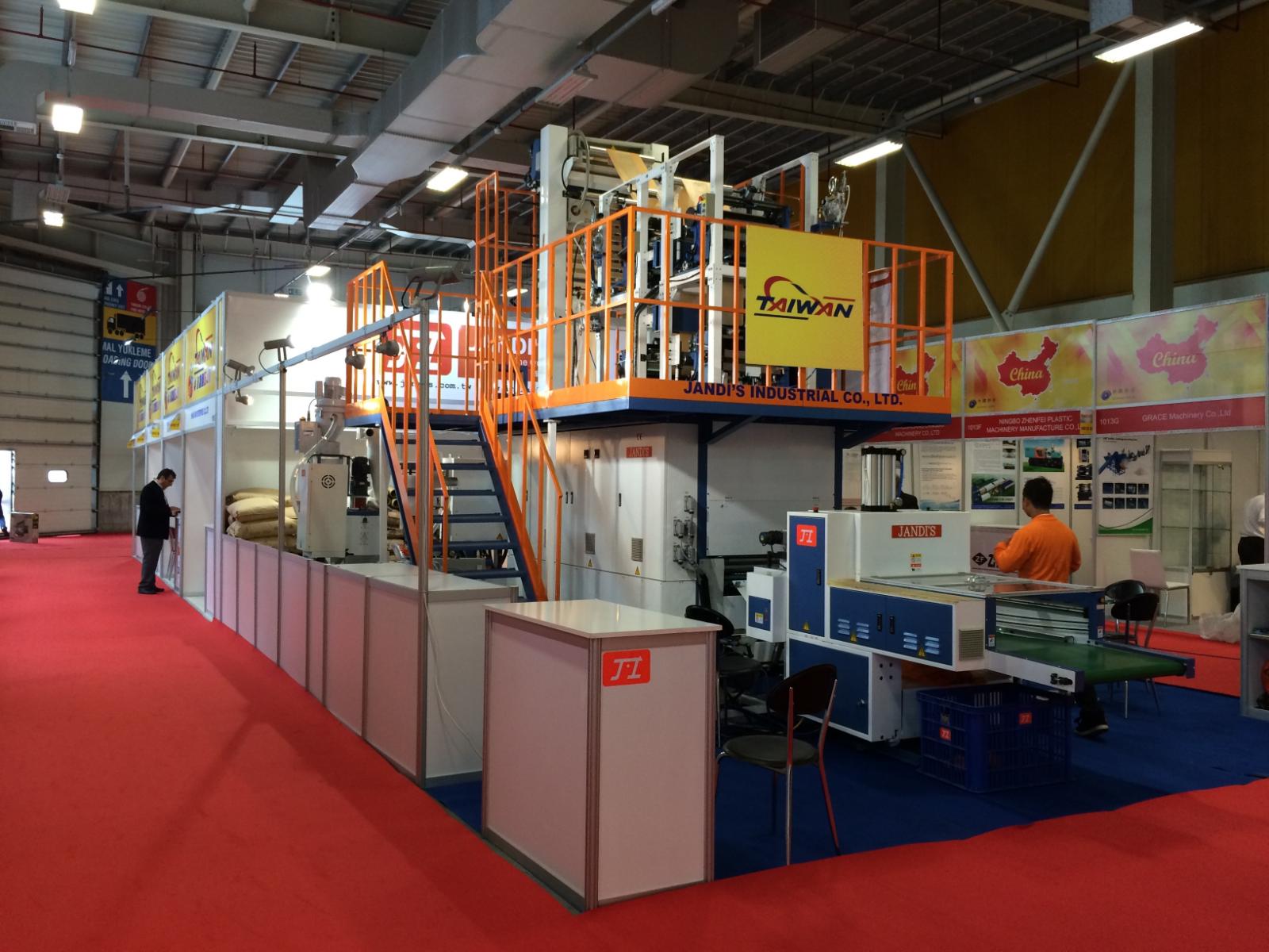 Premium 350 cm Ülke Pavyonları