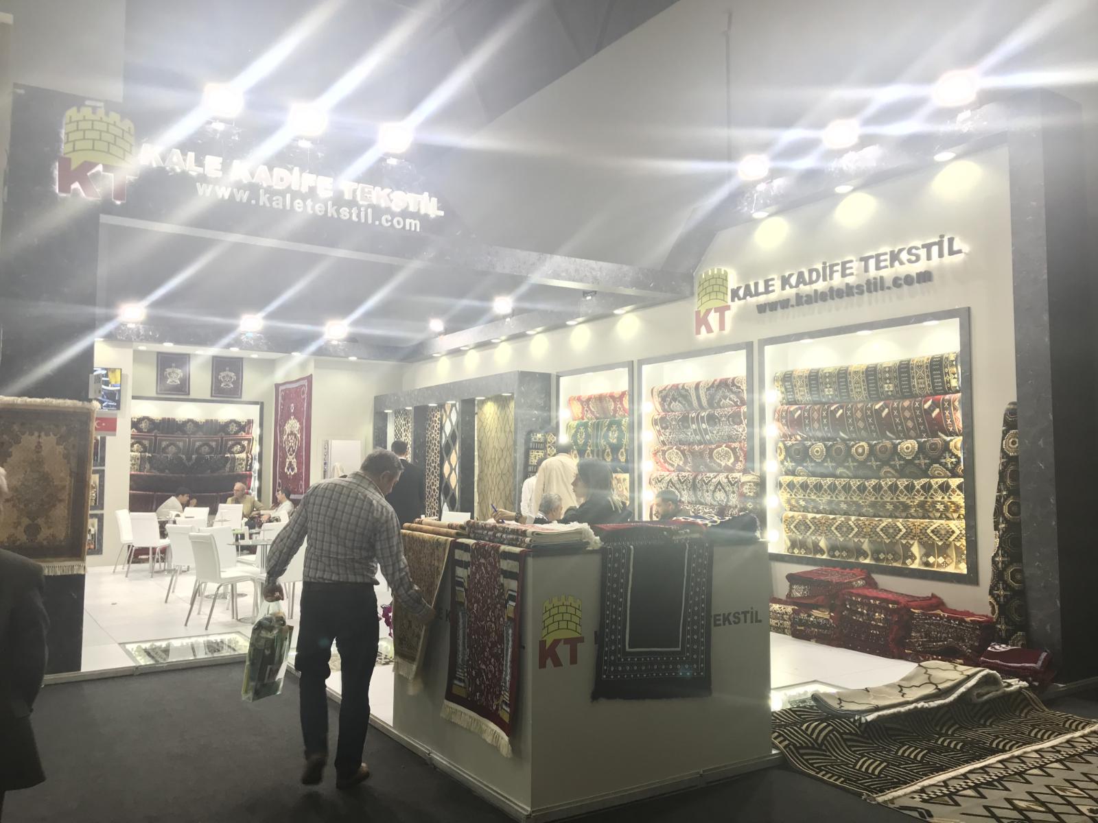 Özel Tasarım Köşe Standlar