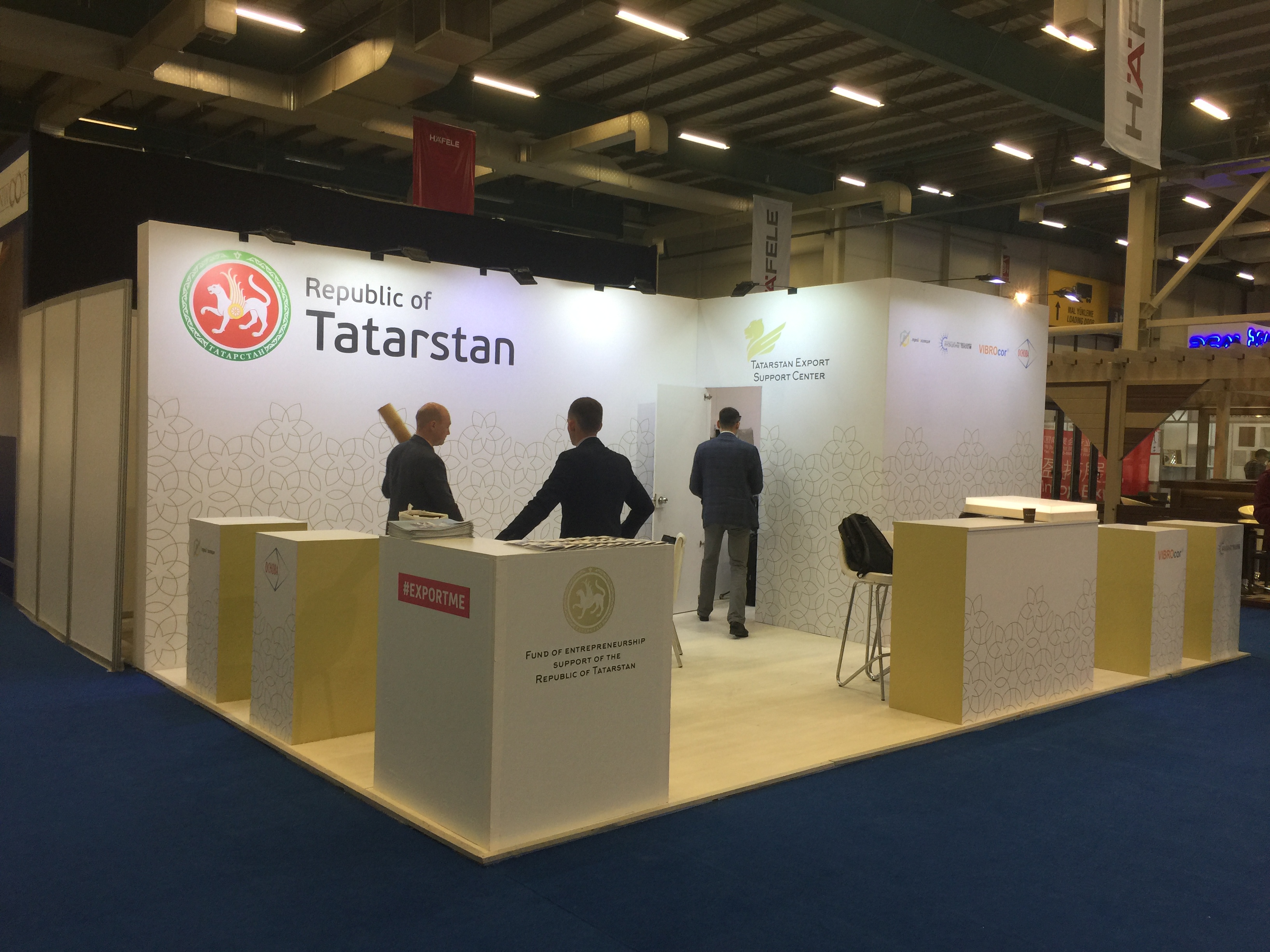 Ahşap Stand Üç Tarafı Açık Stand