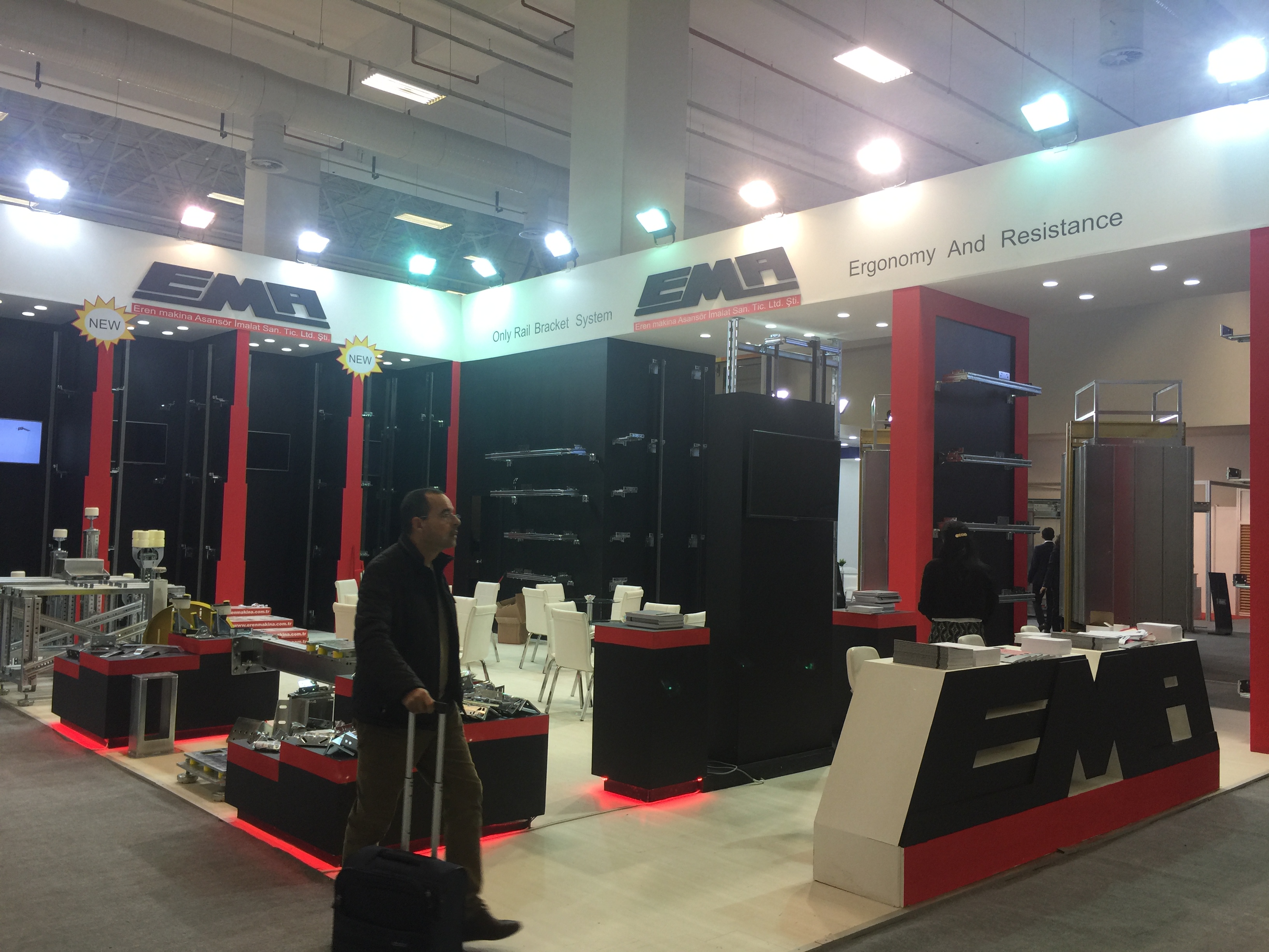 Ahşap Stand Üç Tarafı Açık Stand