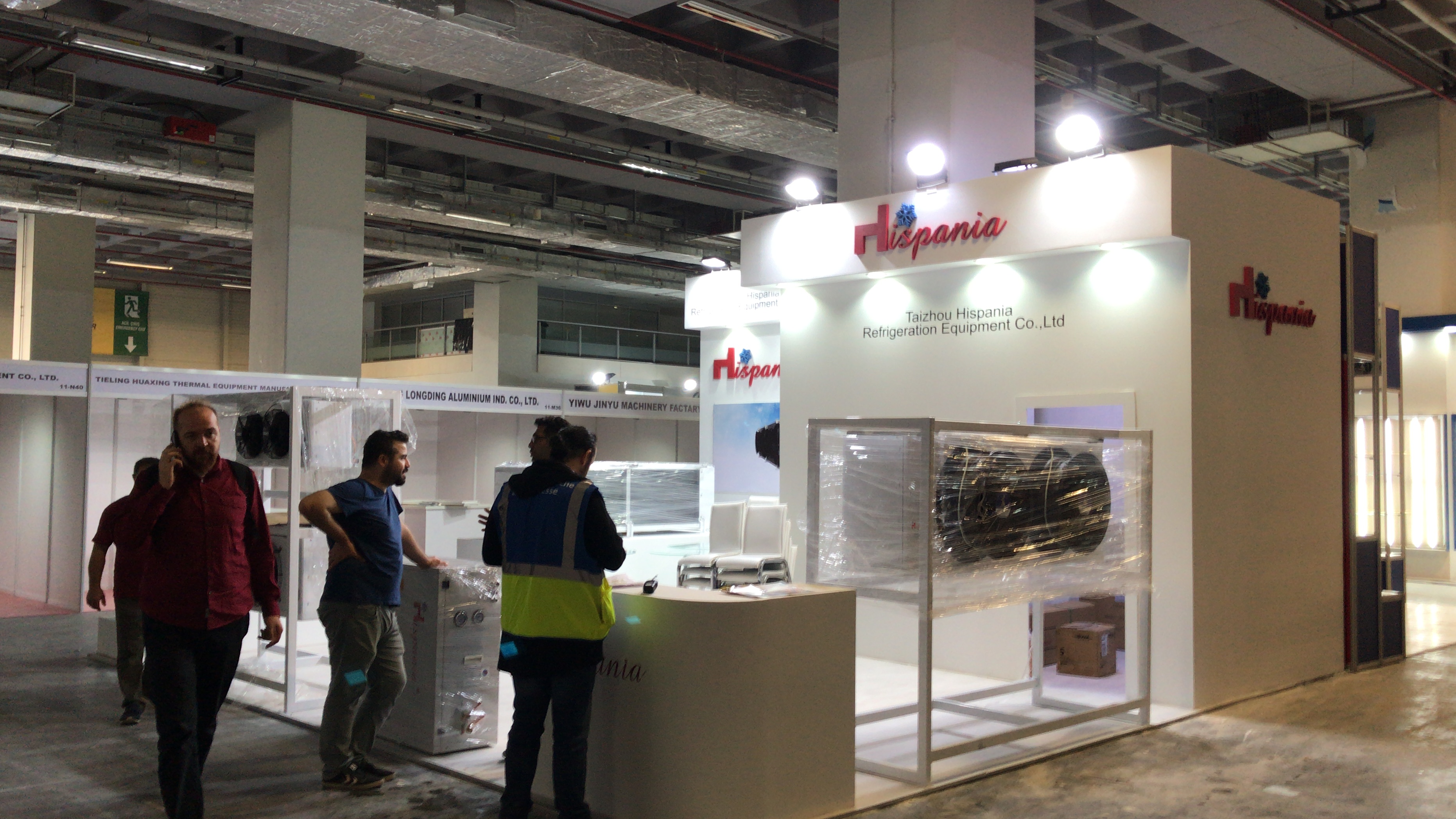 Ahşap Stand Üç Tarafı Açık Stand