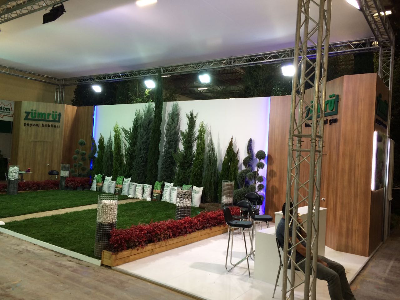 Ahşap Stand Üç Tarafı Açık Stand