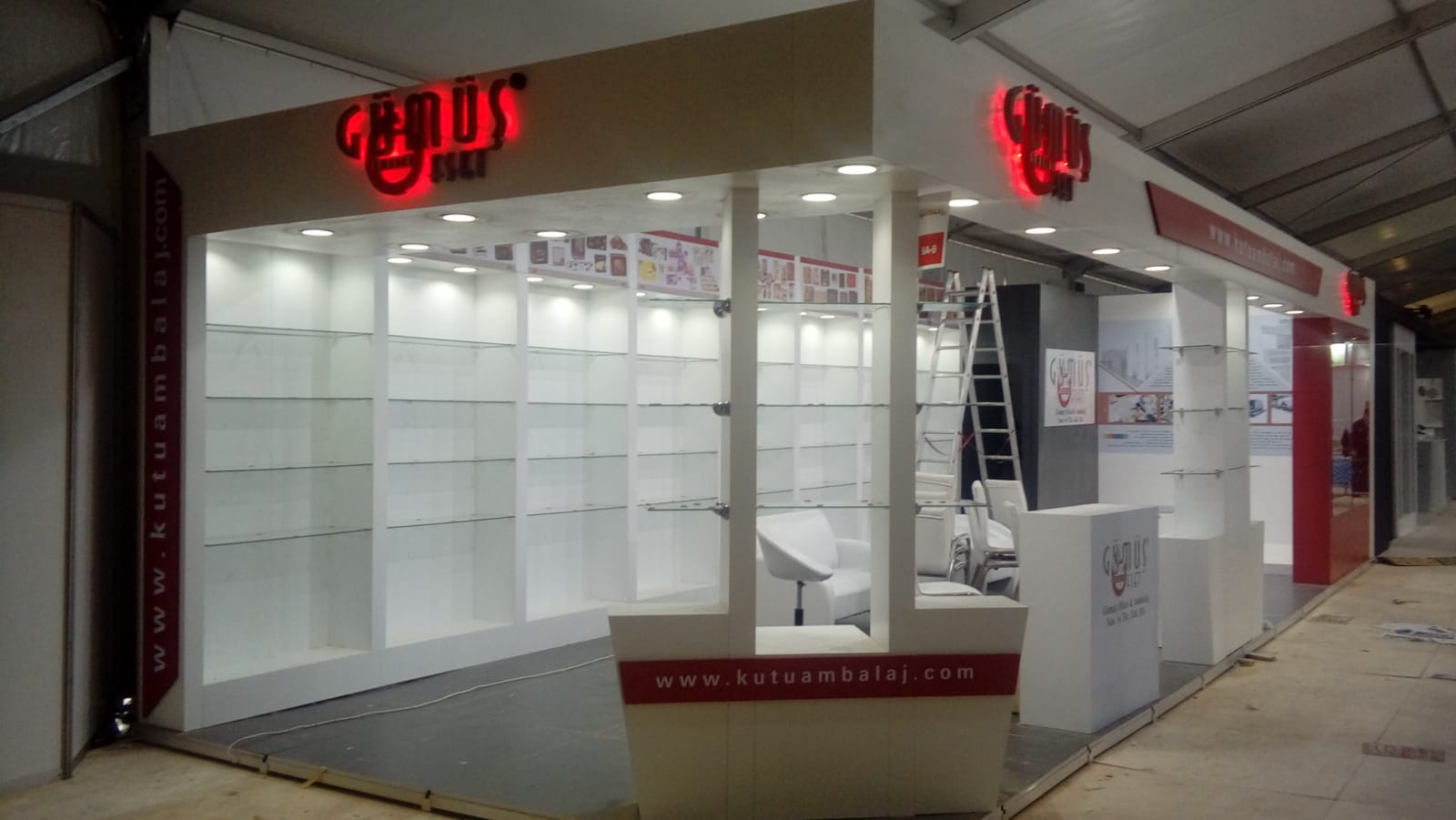 Ahşap Stand Köşe Stand