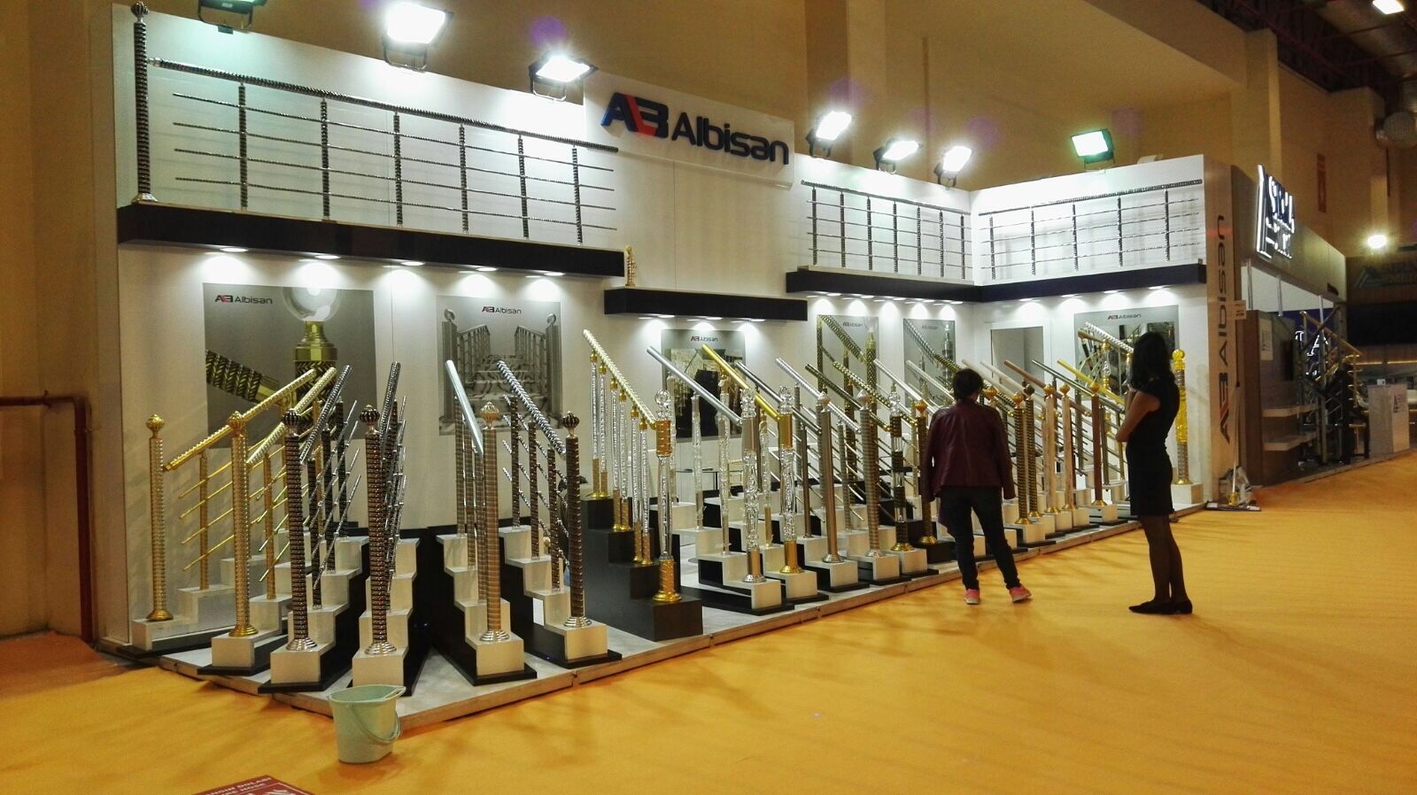 Ahşap Stand Köşe Stand