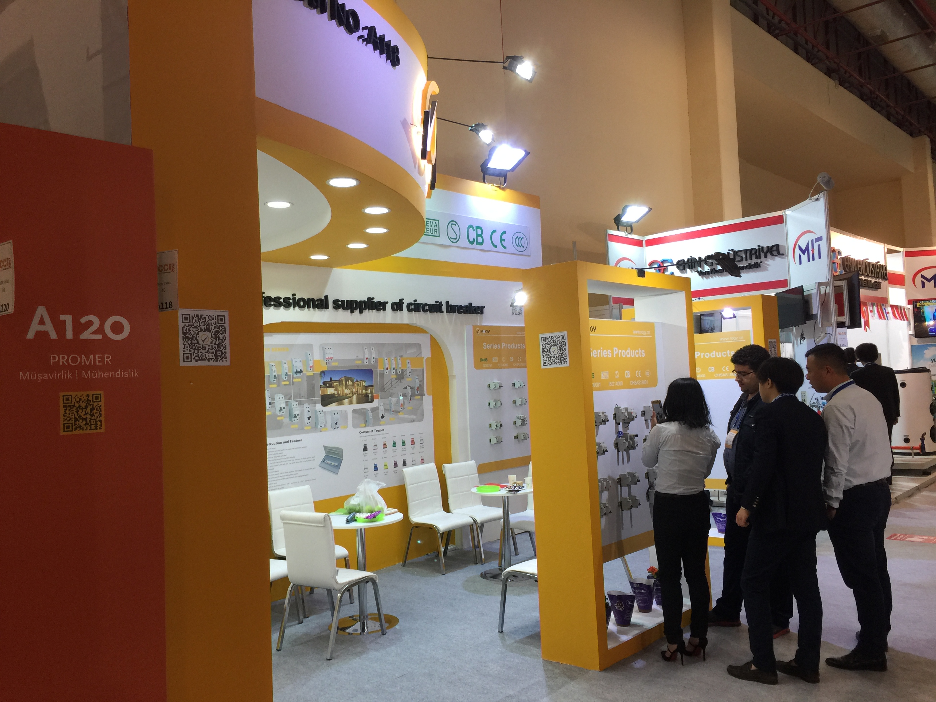 Ahşap Stand Köşe Stand