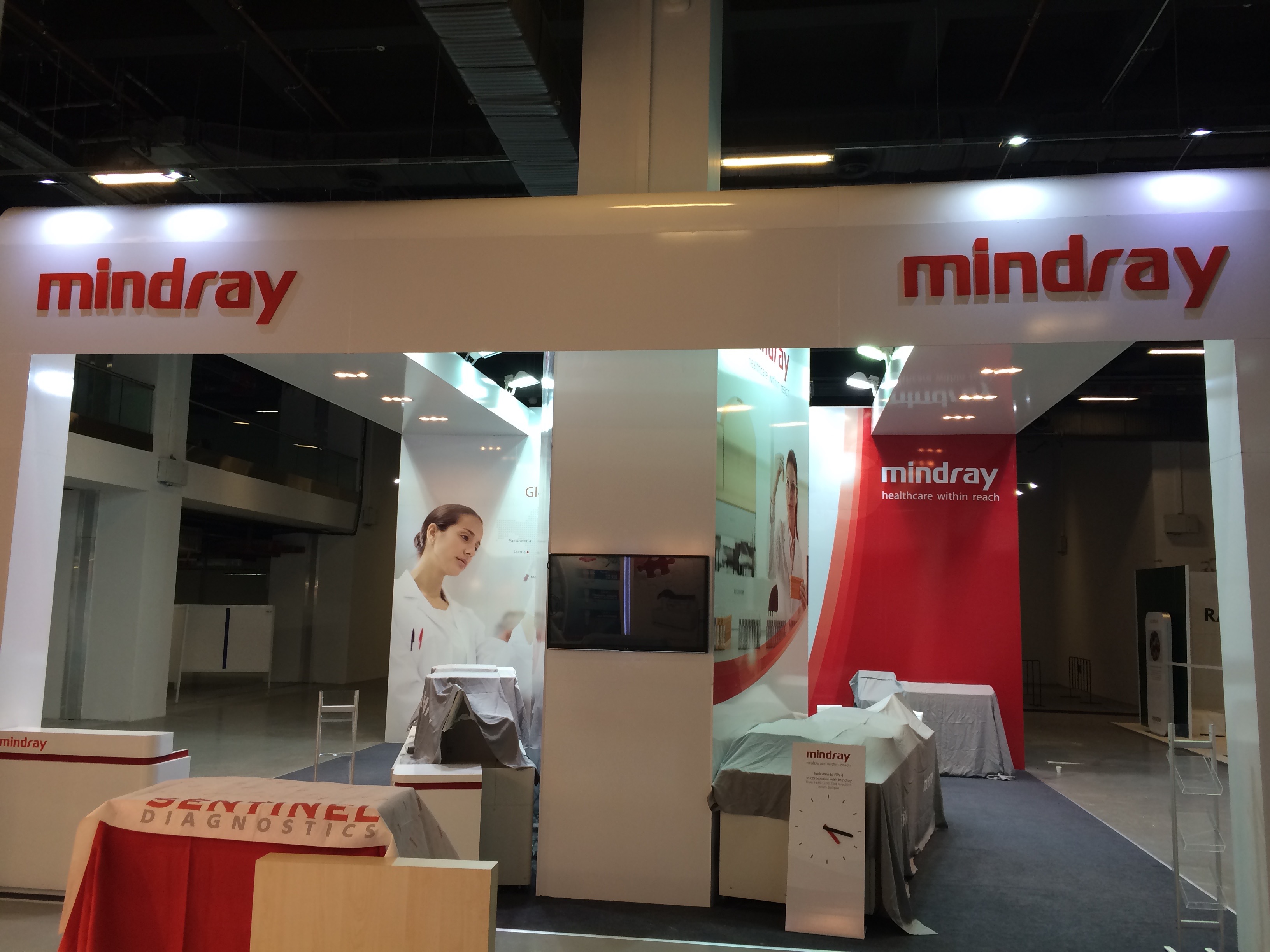 Ahşap Stand Üç Tarafı Açık Stand