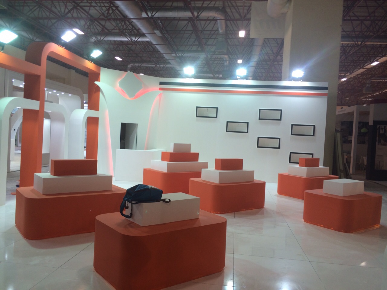 Ahşap Stand Üç Tarafı Açık Stand