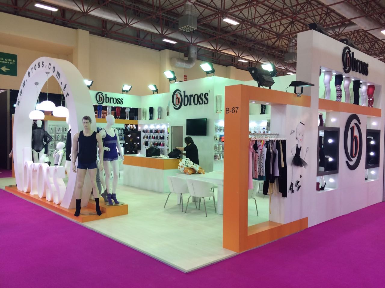 Ahşap Stand Üç Tarafı Açık Stand