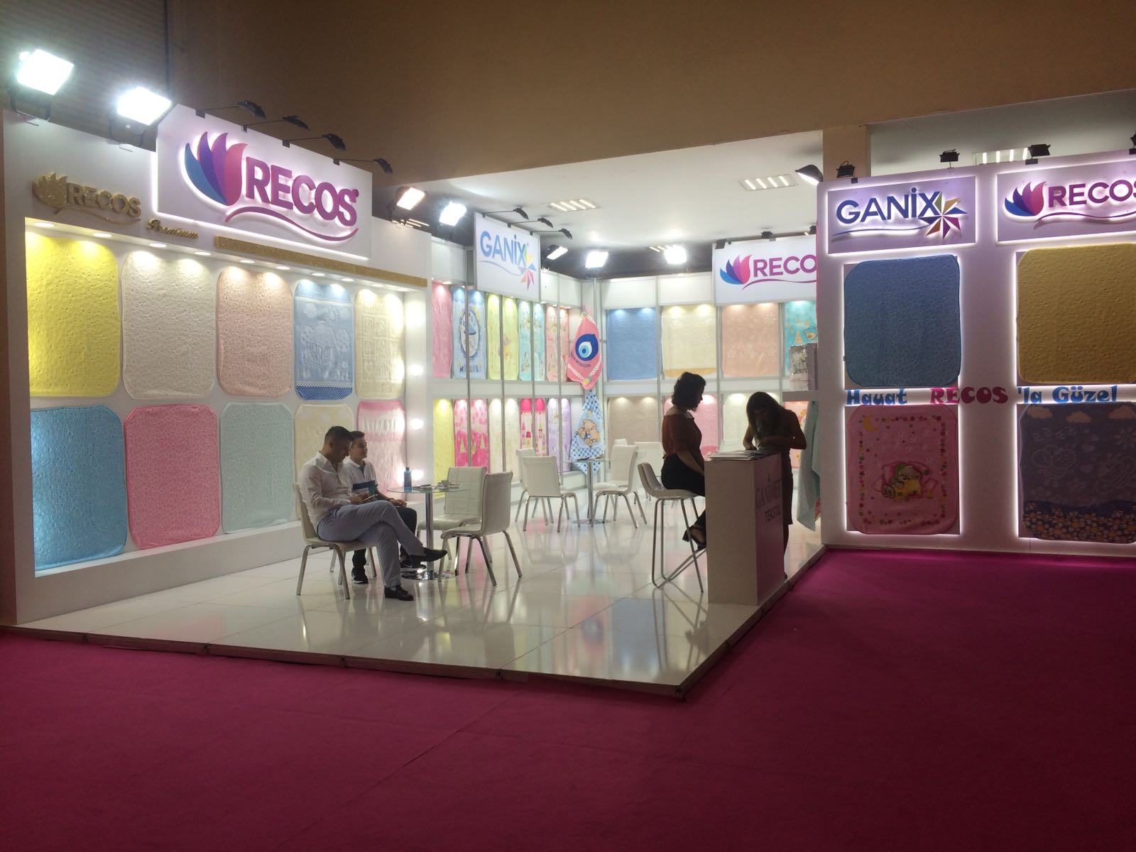 Ahşap Stand Köşe Stand