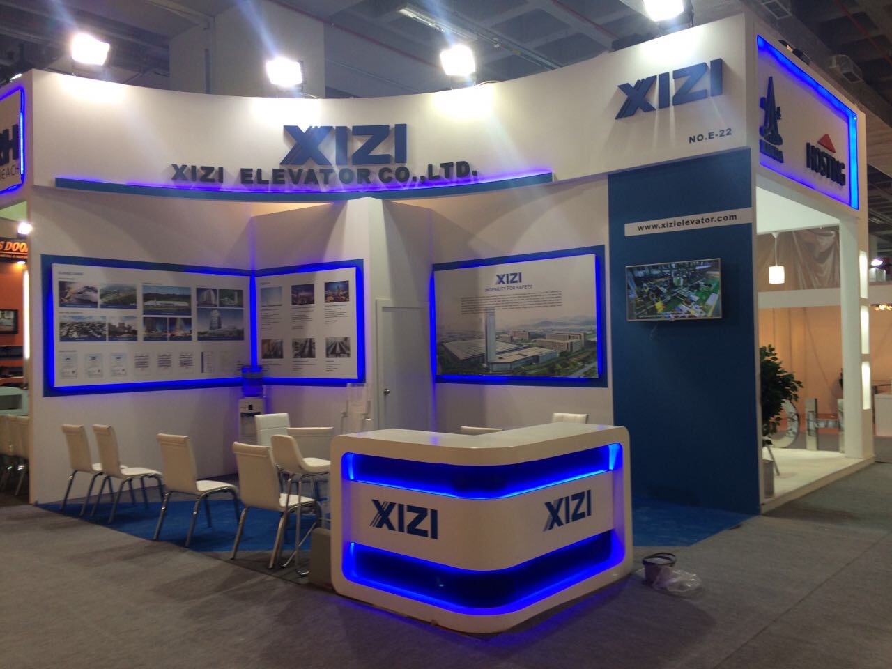 Ahşap Stand Köşe Stand