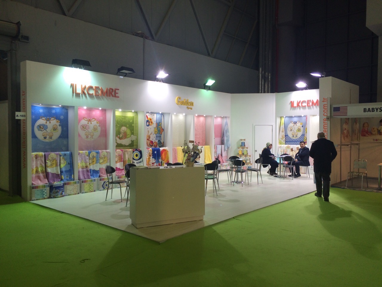 Ahşap Stand Köşe Stand
