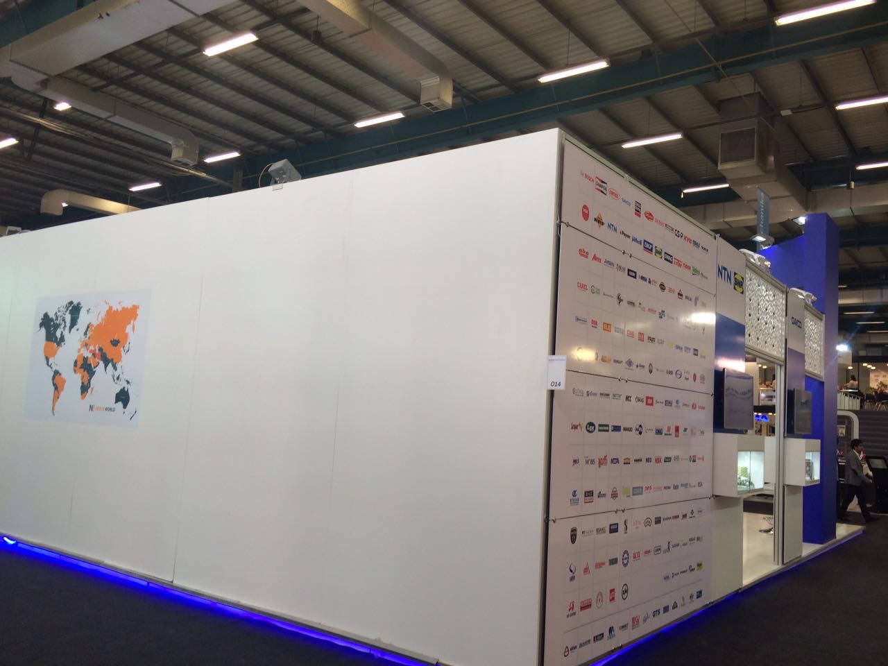 Maxima Stand Ada Stand