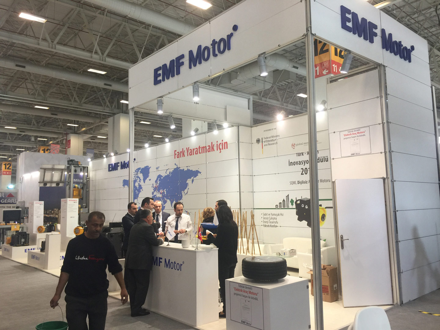 Maxima Stand Üç Tarafı Açık Stand