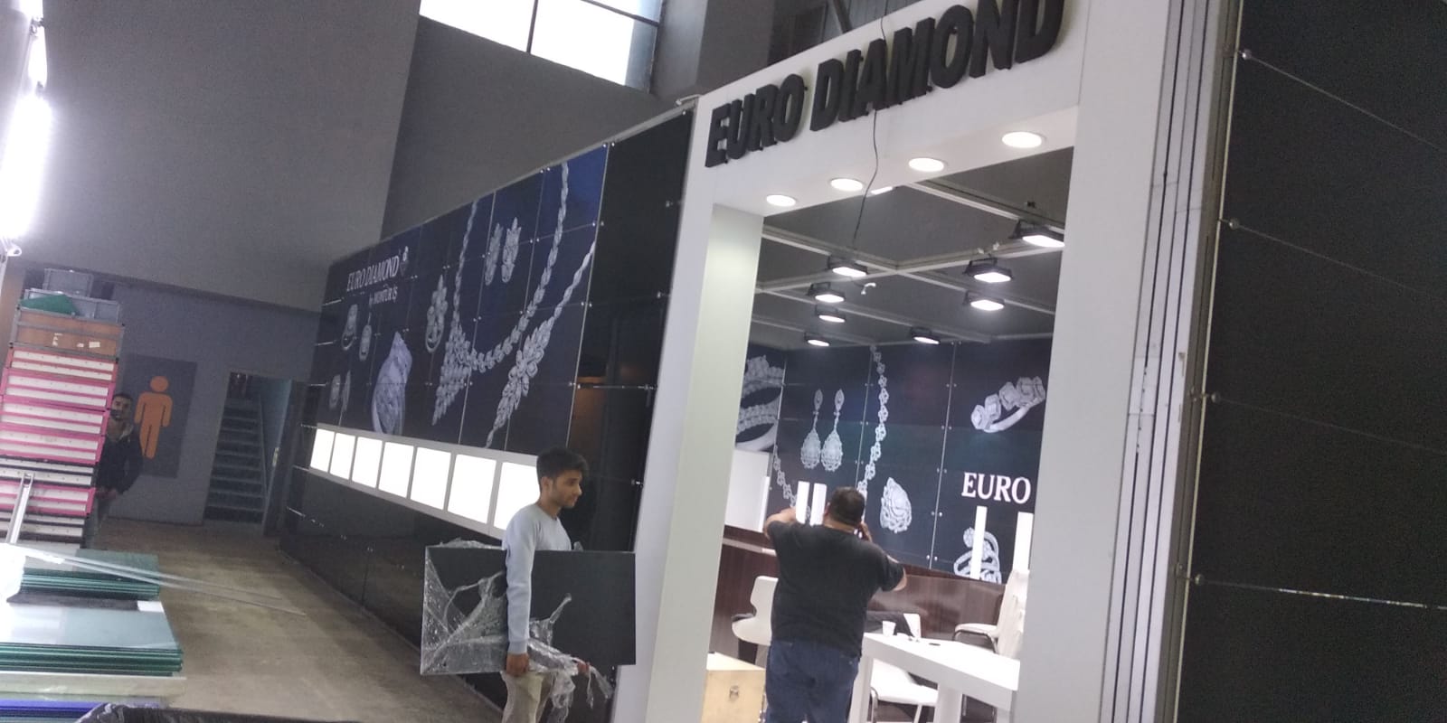 Maxima Stand Köşe Stand