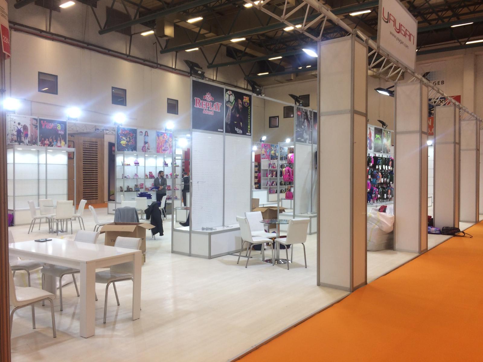 Octonorm Stand Ada Stand